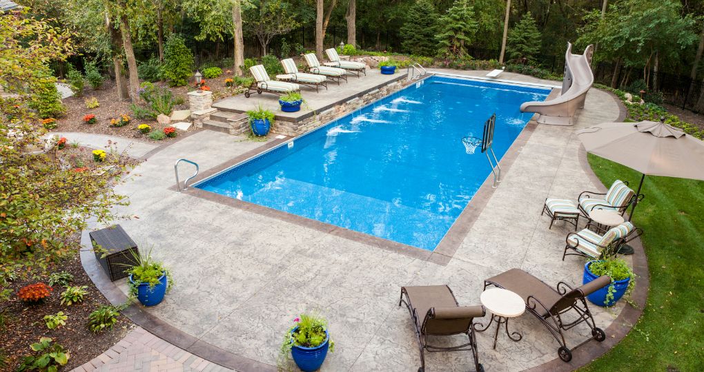 dalle beton imprime pour piscine
