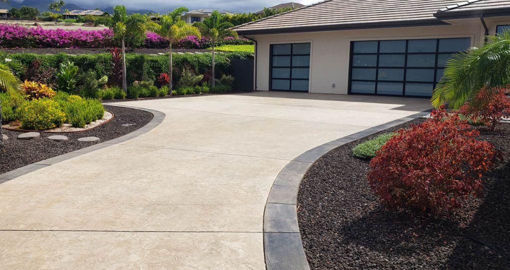 Quel type de béton choisir pour une descente de garage durable?